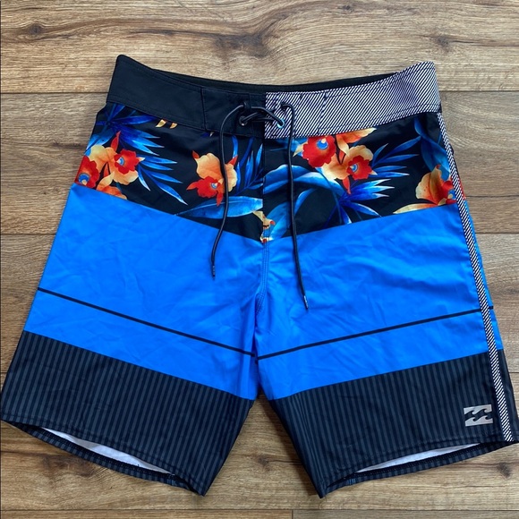 Billabong Other - Billabong Platinum Stripe boardshorts